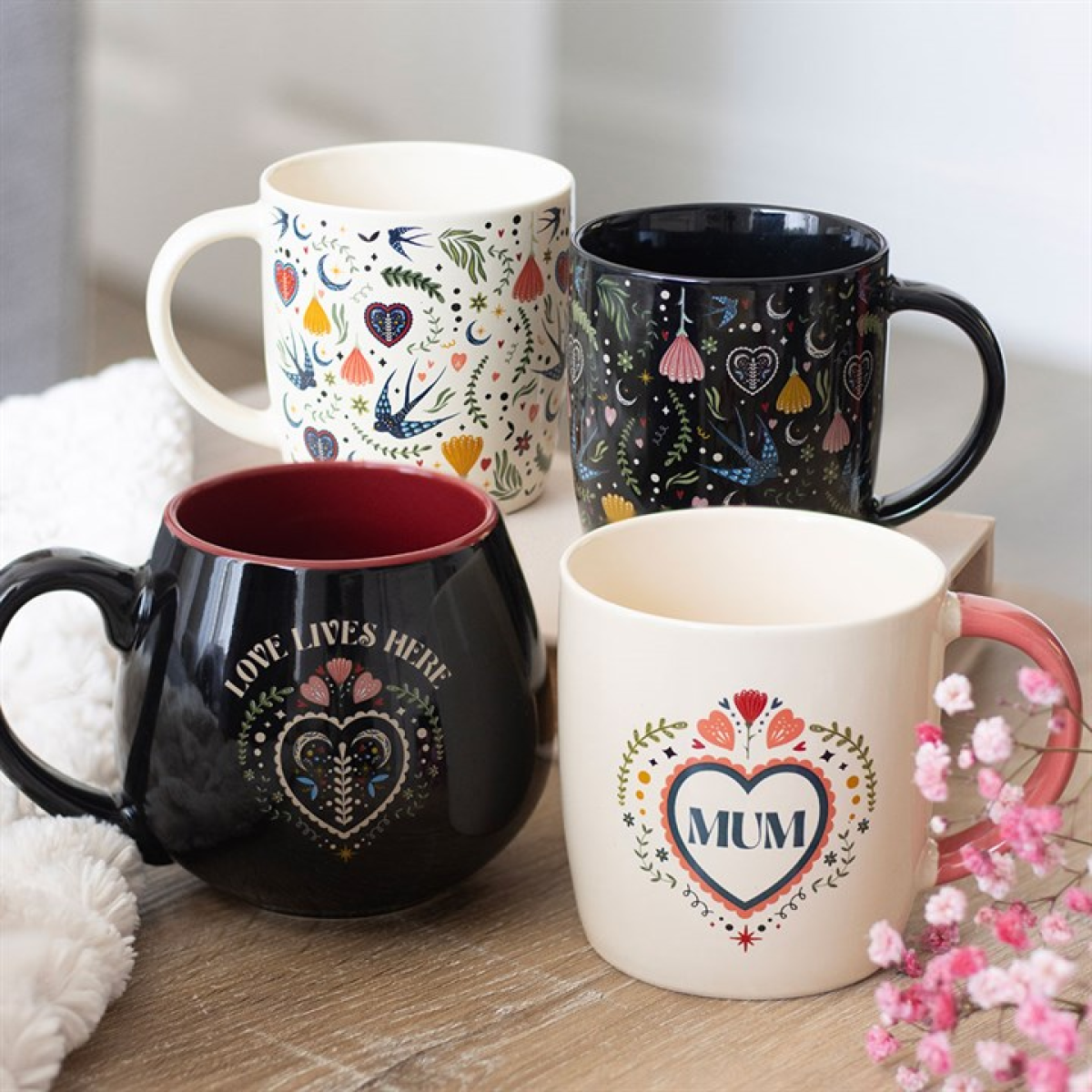 Love Lives Rounded Mug